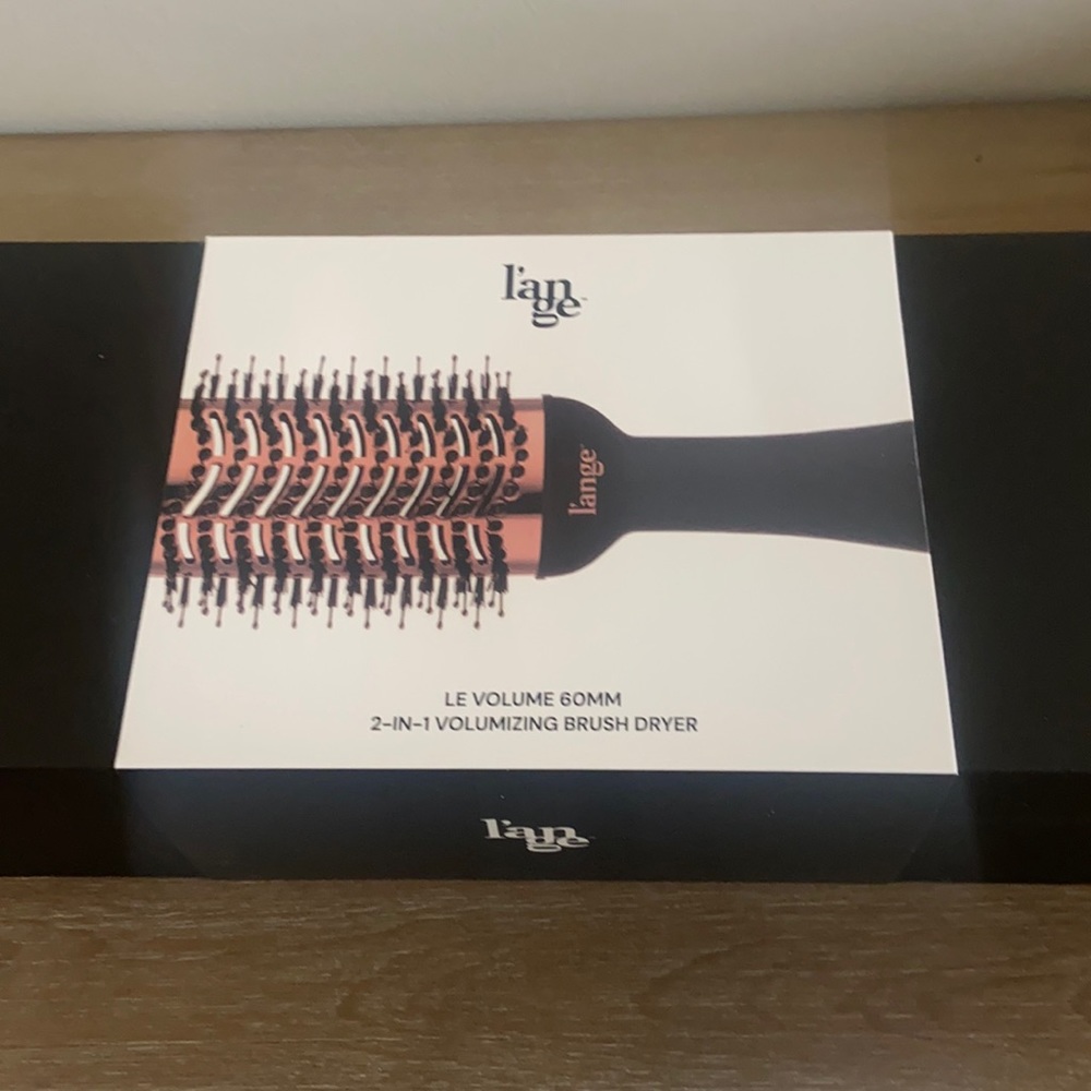 Lange Le Volume 2-in-1 Volumizing Brush Dryer. Excellent condition- used once.